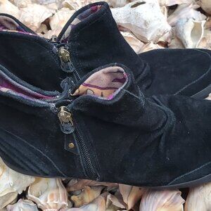 Cobb Hill Black Leather Zip  Comfort Ankle Boots New